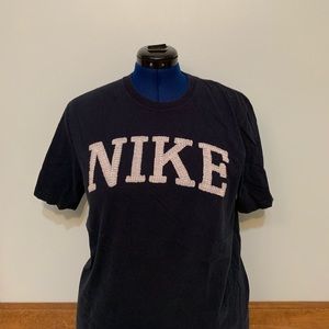 Nike Navy Blue Standard Fit Tee Men’s (L)